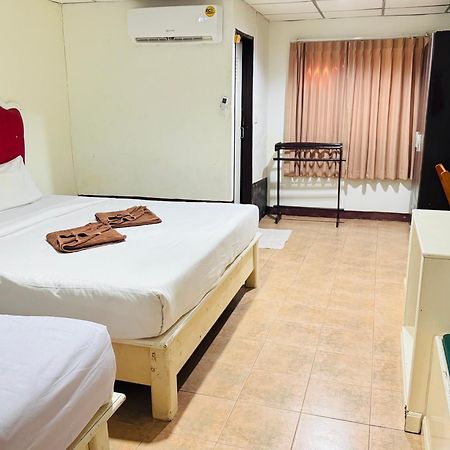 Hotel Golden Bee Phiphi Esterno foto