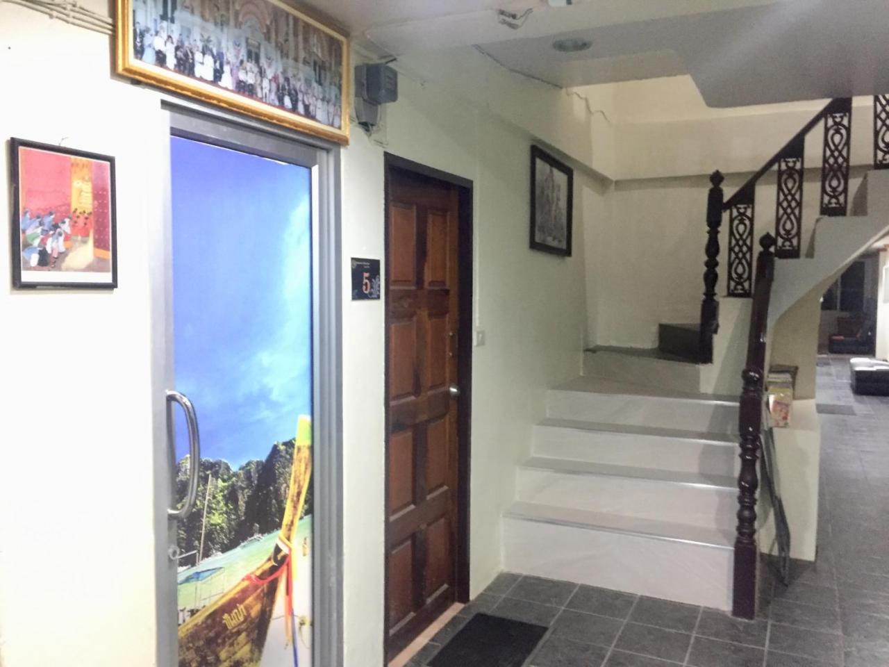 Hotel Golden Bee Phiphi Esterno foto