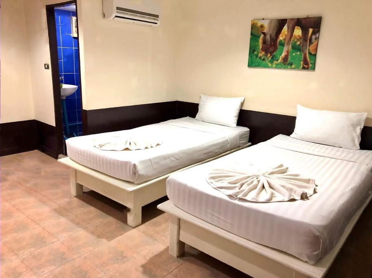 Hotel Golden Bee Phiphi Esterno foto