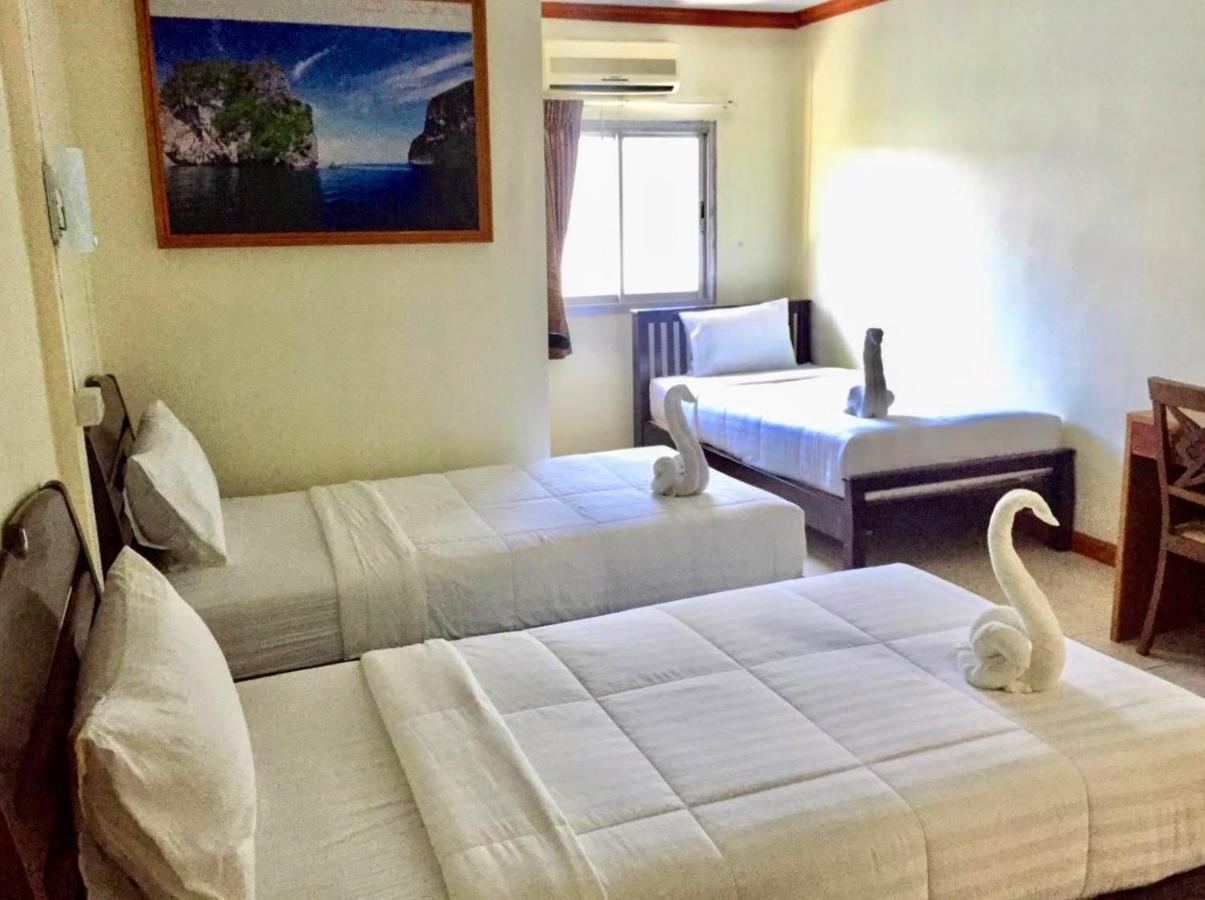 Hotel Golden Bee Phiphi Esterno foto